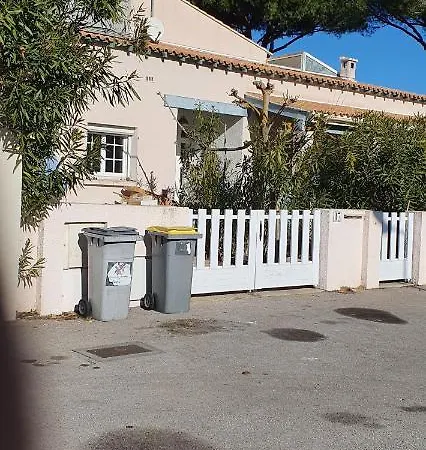 Grande Indépendante Proche Et Commerces Grande Motte La Grande Motte